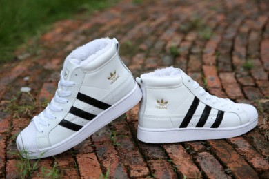 Adidas Superstar Hallo Top-Pelz-Trainer sneakers weiß / schwarz